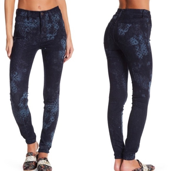 Free People Denim - FREE PEOPLE | Lacey snake high rise skinny jeans